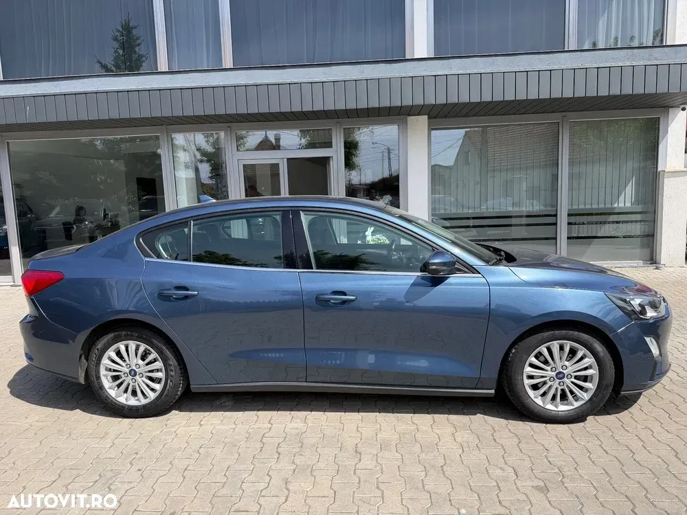 Ford Focus MK4 1.5 TDCi Powershift Titanium — imagine 2