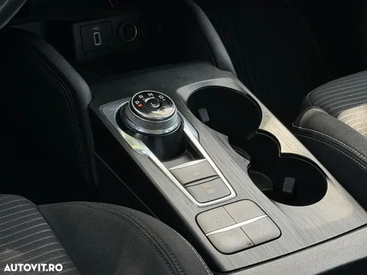 Ford Focus MK4 1.5 TDCi Powershift Titanium