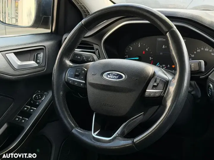 Ford Focus MK4 1.5 TDCi Powershift Titanium