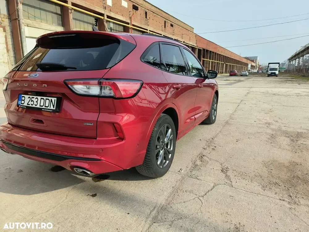 Ford Kuga III 2.5 Duratec PHEV ST Line X — imagine 3