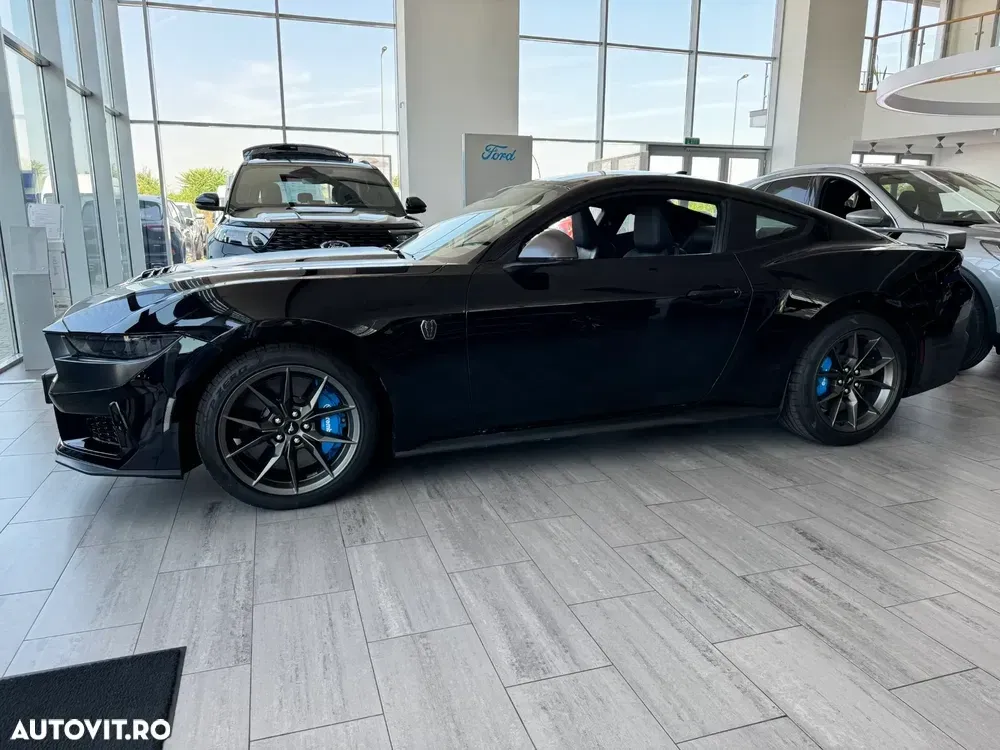 Ford Mustang — imagine 5