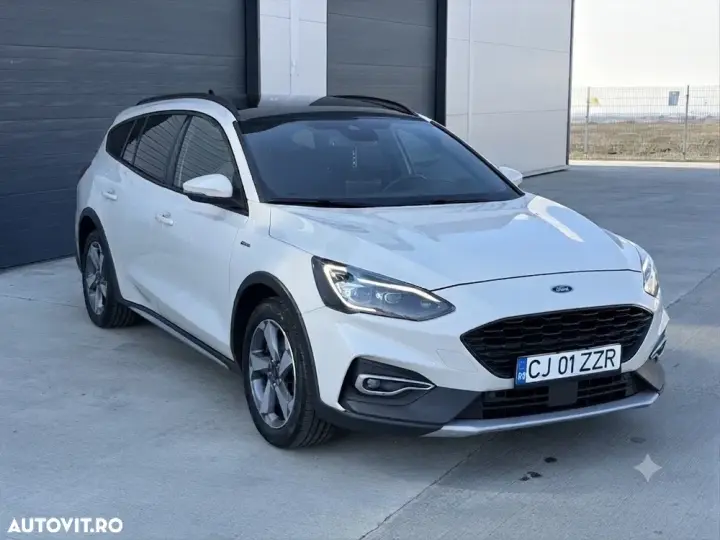 Ford Focus MK4 1.5 EcoBoost ST-Line