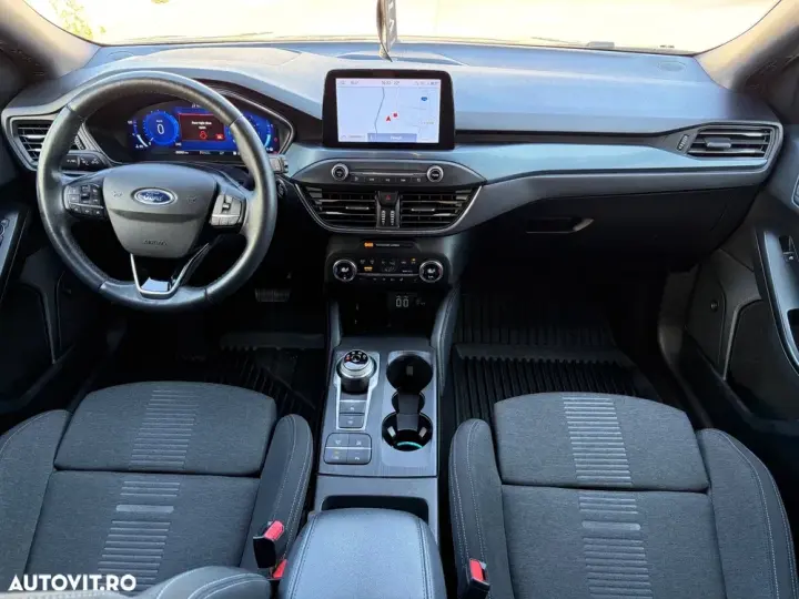 Ford Focus MK4 1.5 EcoBoost ST-Line