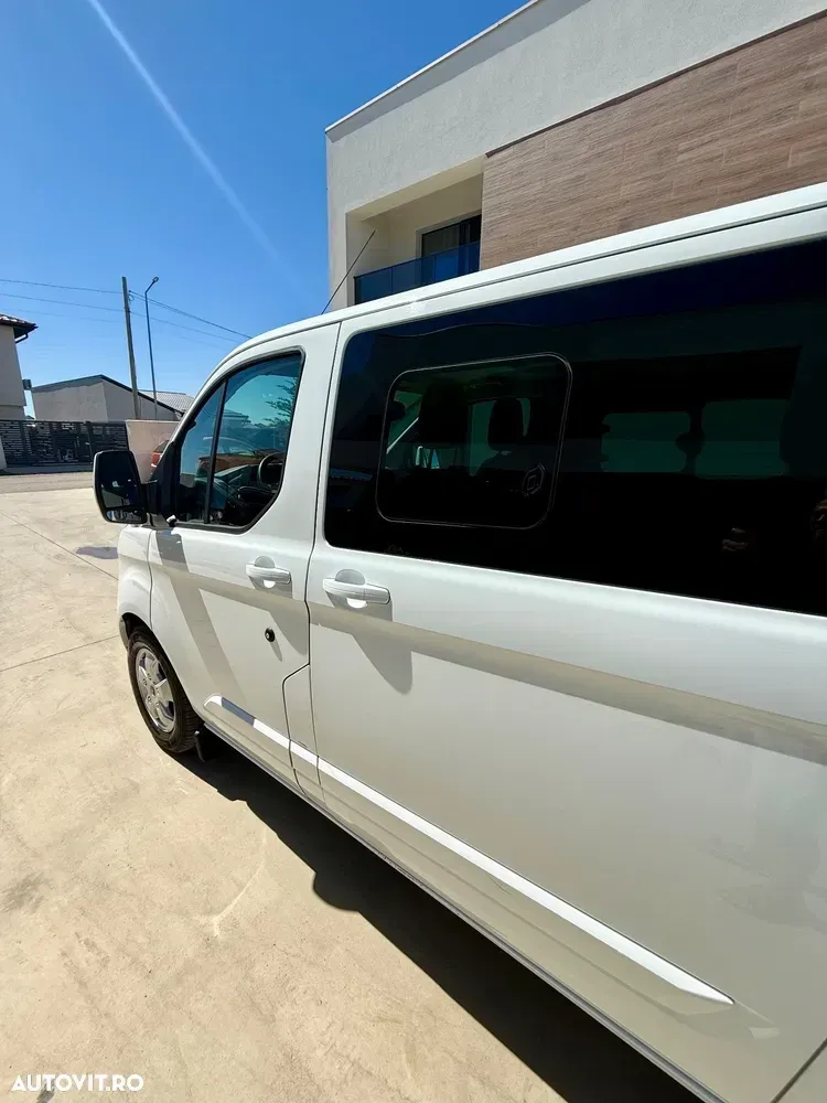 Ford Tourneo Custom — imagine 5