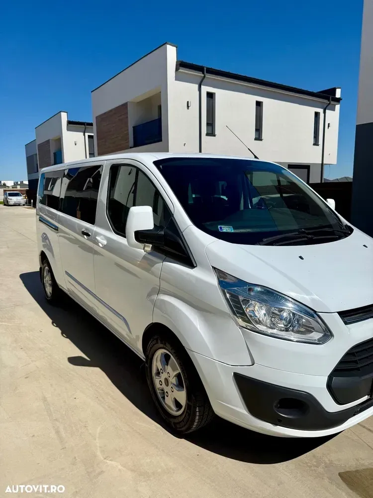 Ford Tourneo Custom — imagine 2