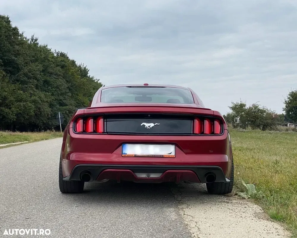 Ford Mustang VI 2.3 Eco Boost Aut. — imagine 4