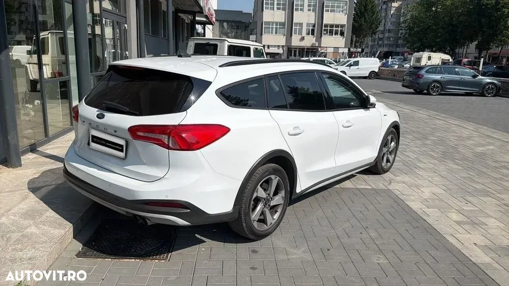 Ford Focus MK4 — imagine 5