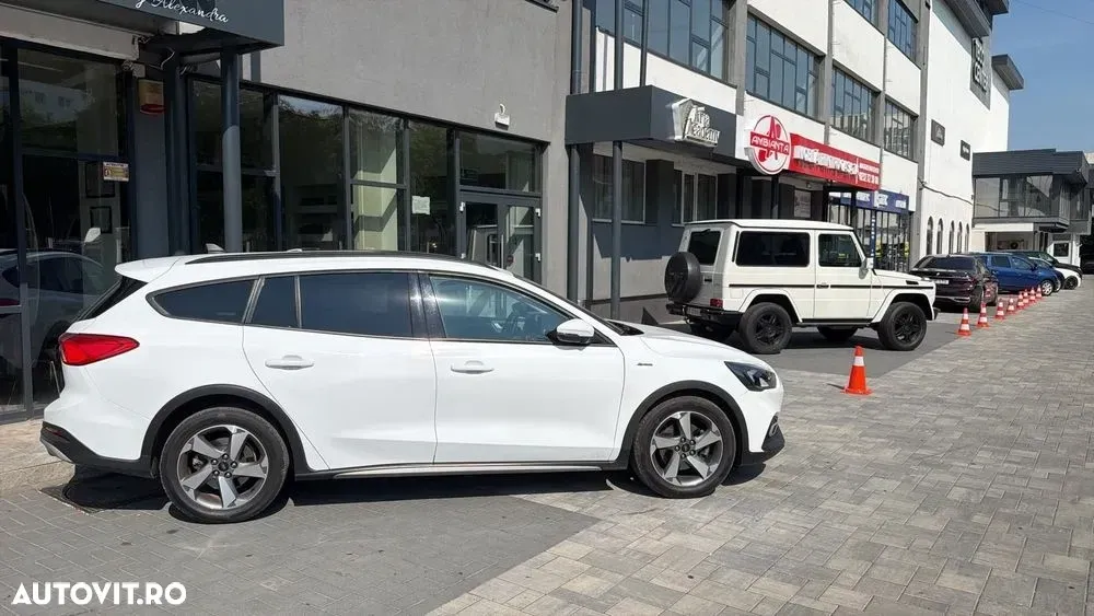 Ford Focus MK4 — imagine 4