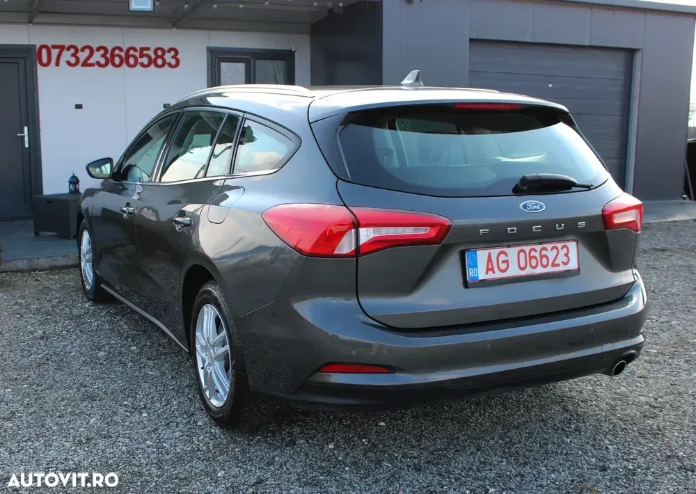 Ford Focus MK4 — imagine 6