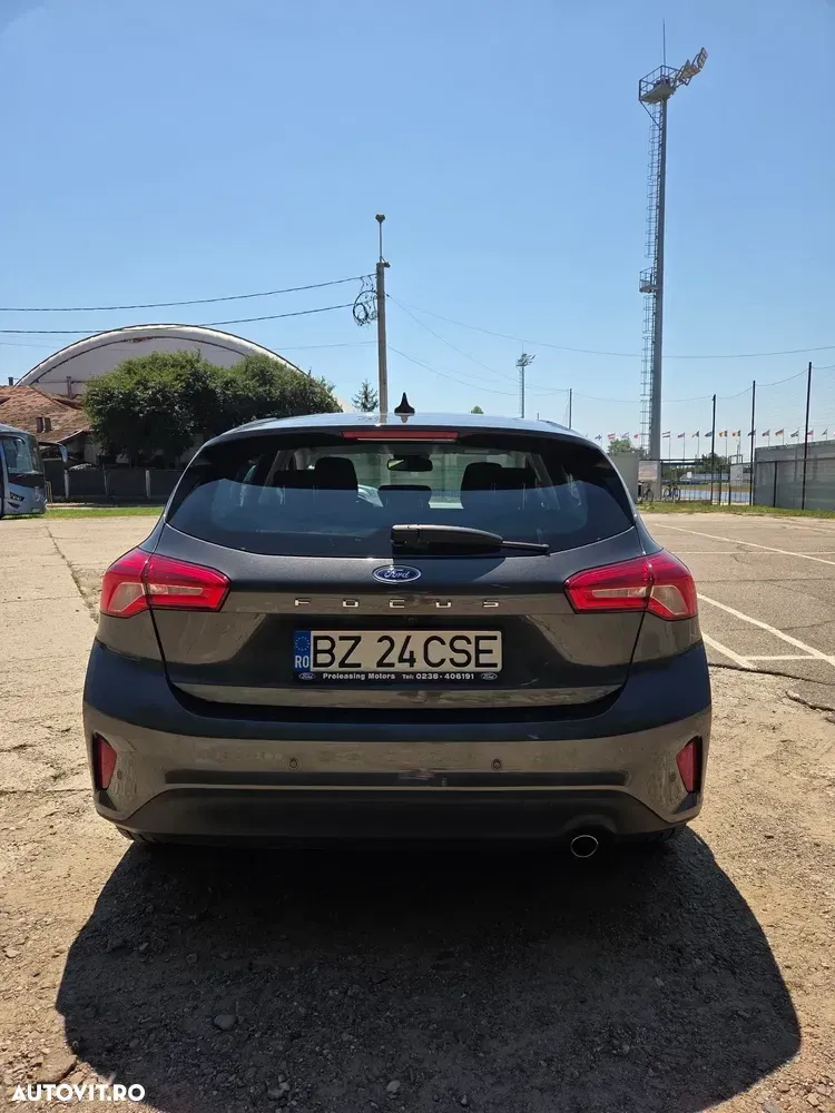 Ford Focus MK4 1.0 EcoBoost Titanium — imagine 5