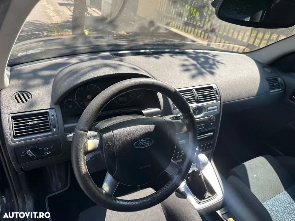 Ford Mondeo III 2.0 Ambiente — imagine 6
