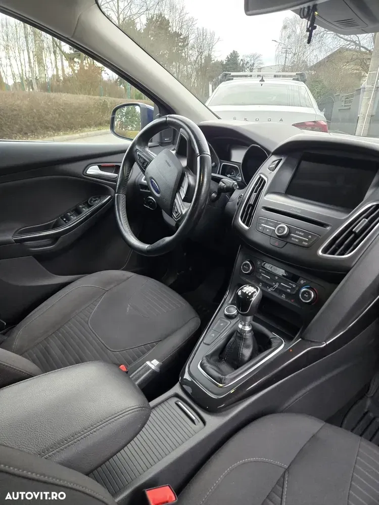 Ford Focus 2.0 EcoBlue Titanium — imagine 5