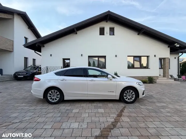 Ford Mondeo IV 2.0 HEV Titanium