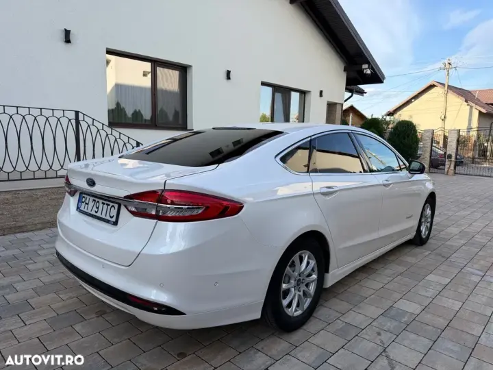 Ford Mondeo IV 2.0 HEV Titanium