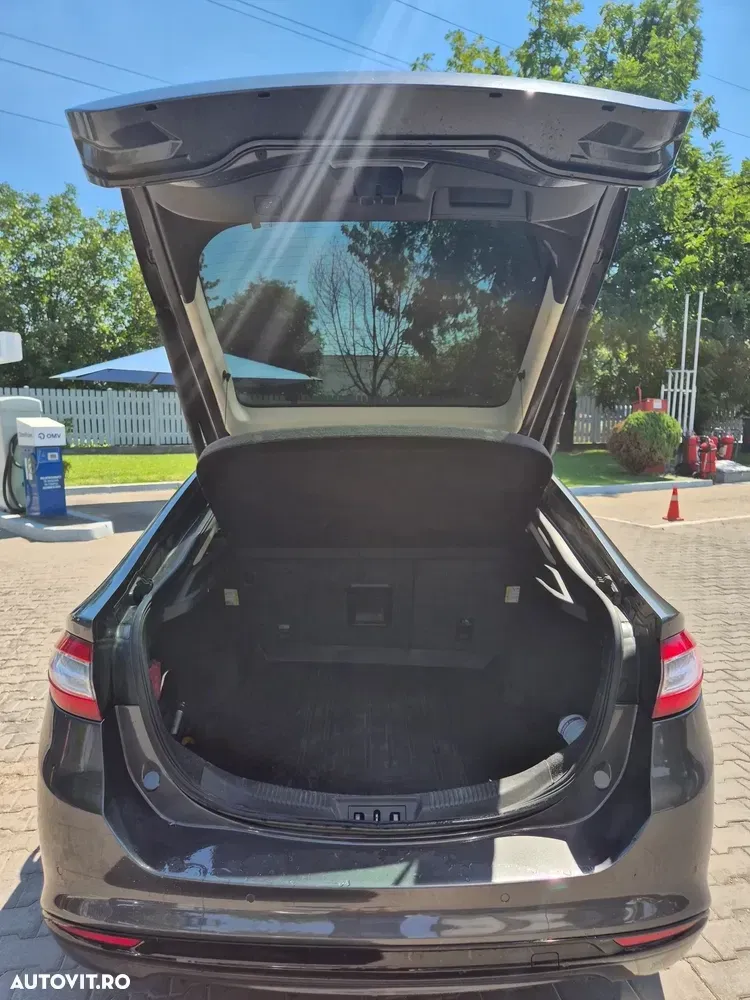 Ford Mondeo IV 2.0 TDCI PowerShift Titanium — imagine 5