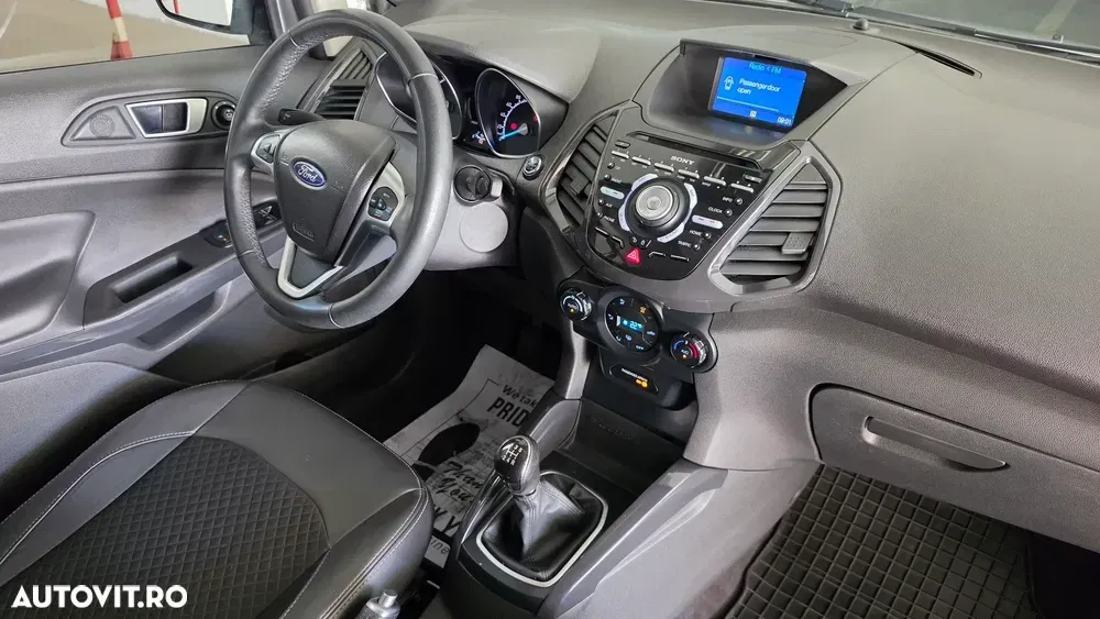 Ford EcoSport — imagine 6