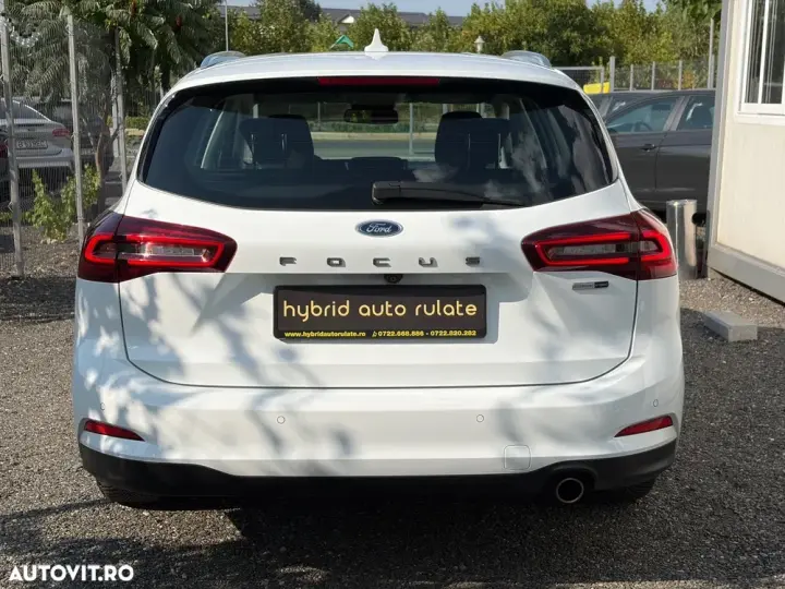 Ford Focus MK4 1.0 EcoBoost MHEV Connected