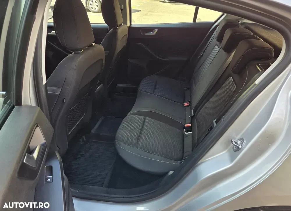 Ford Focus MK4 1.0 EcoBoost Connected — imagine 5