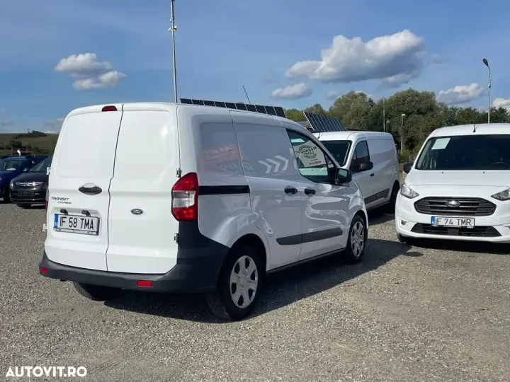 Ford Courier