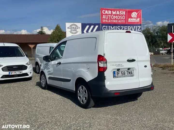 Ford Courier