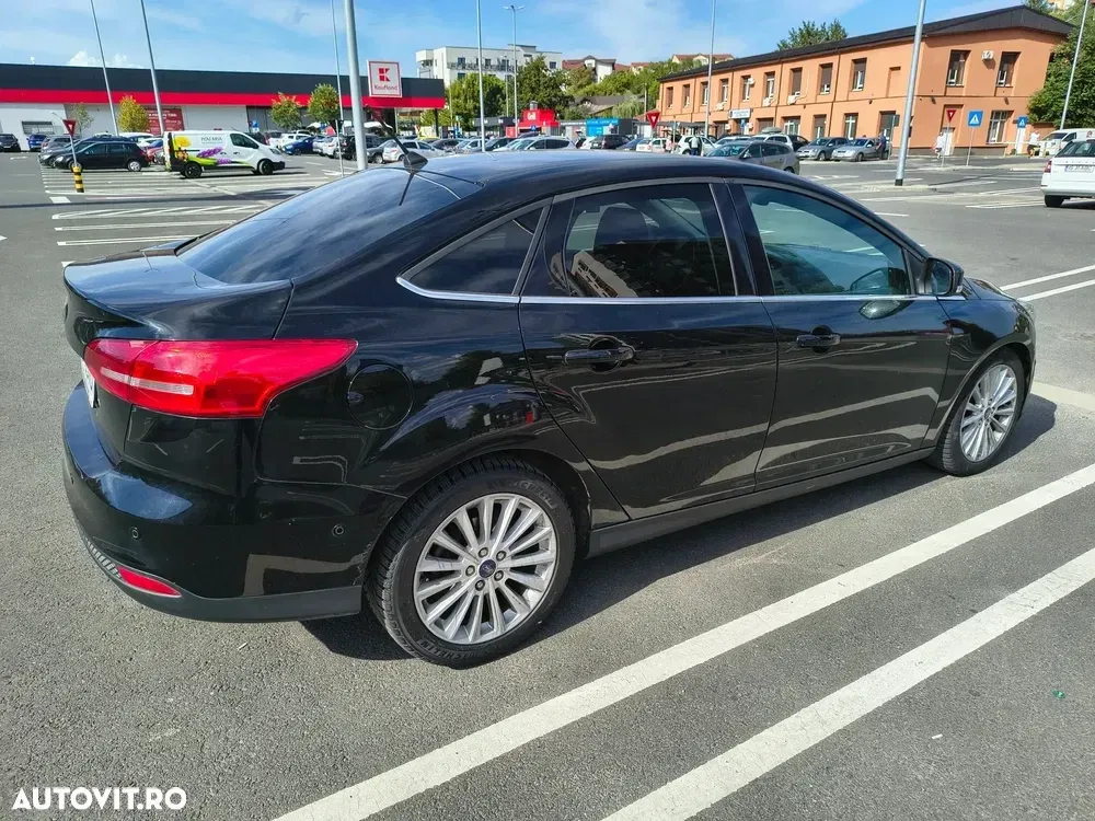 Ford Focus MK3 1.5 EcoBlue Titanium — imagine 2