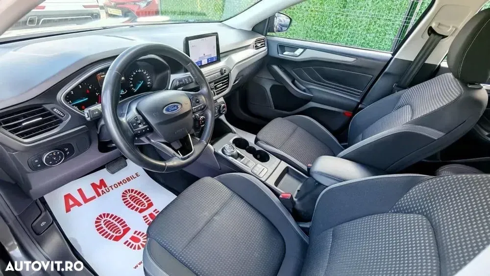 Ford Focus MK4 — imagine 4