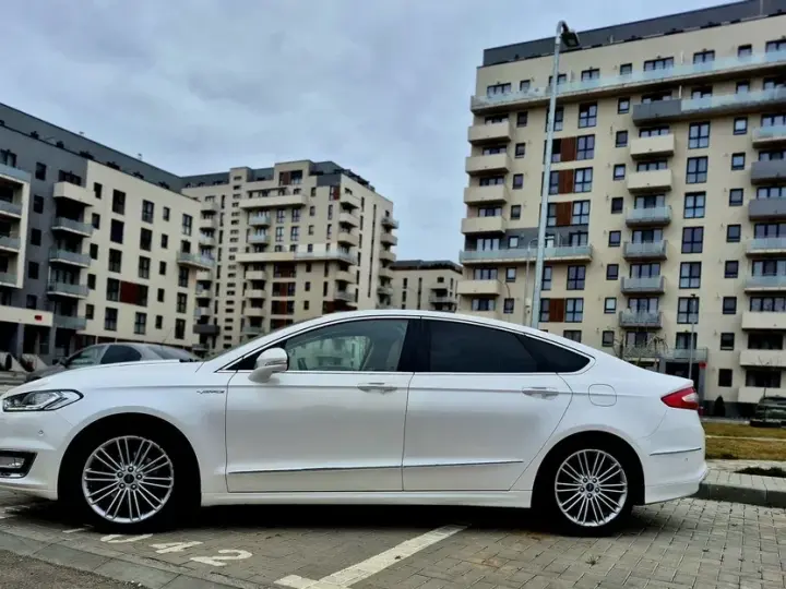 Ford Mondeo IV 2.0 HEV Vignale