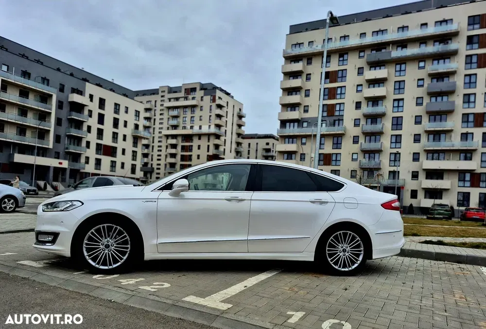 Ford Mondeo IV 2.0 HEV Vignale — imagine 3