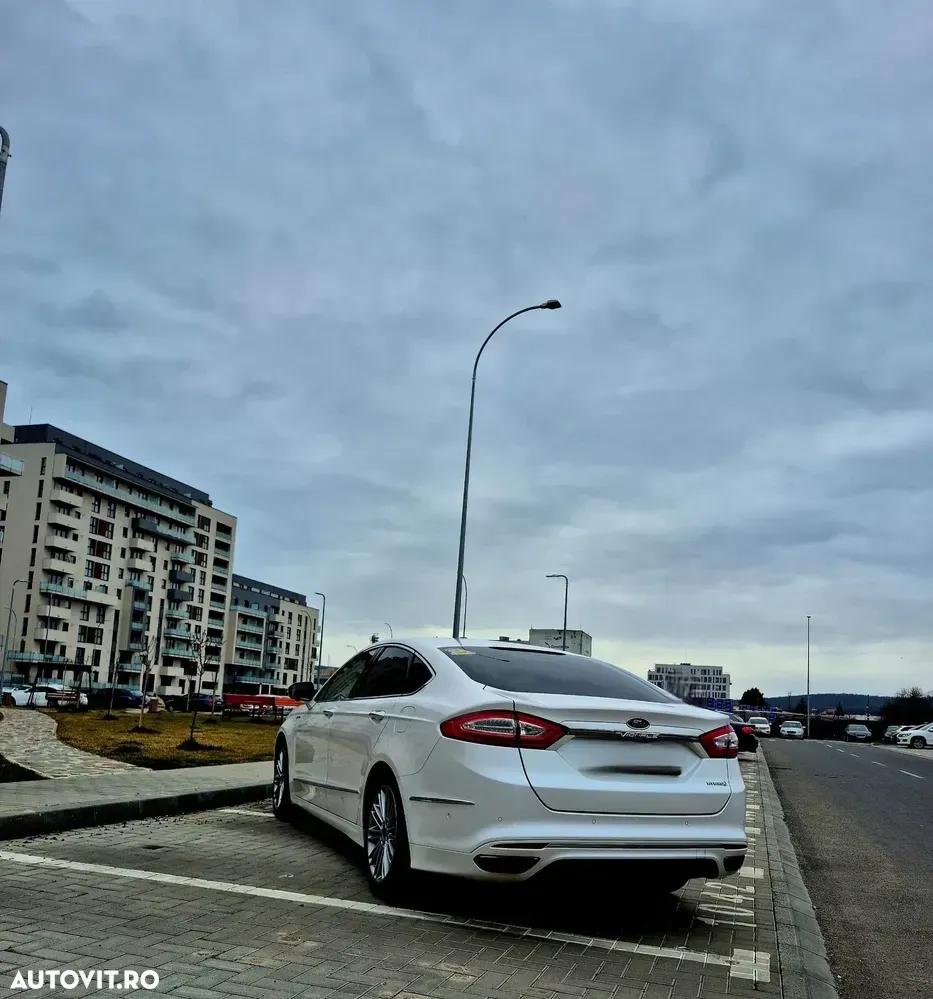 Ford Mondeo IV 2.0 HEV Vignale — imagine 2