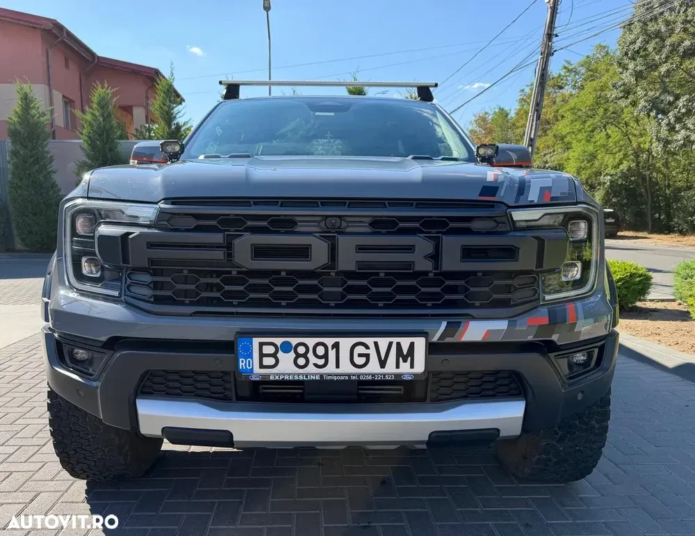 Ford Raptor — imagine 3