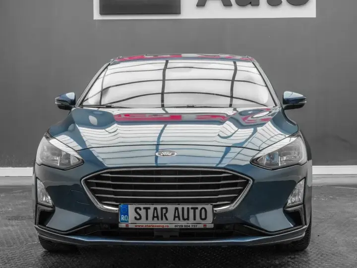 Ford Focus MK4 1.0 EcoBoost MHEV Titanium