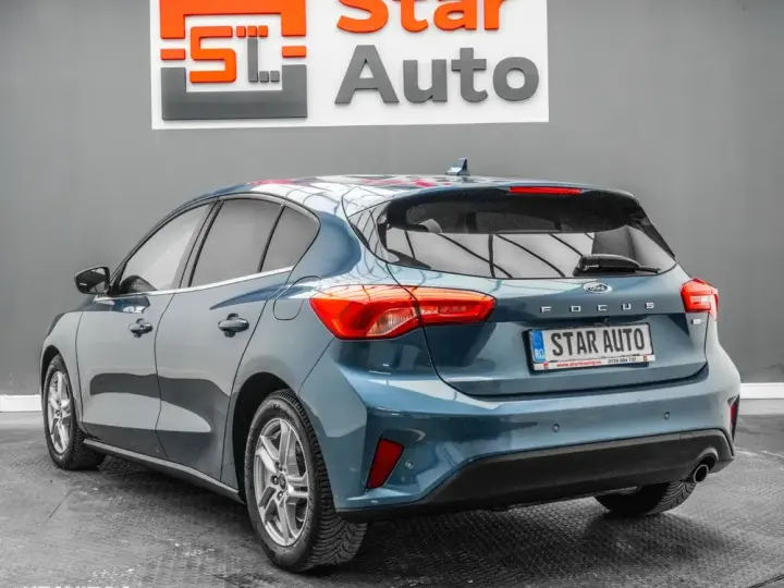 Ford Focus MK4 1.0 EcoBoost MHEV Titanium