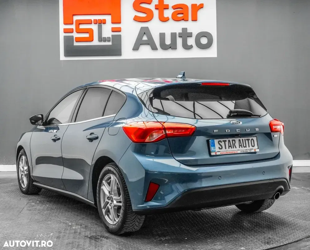 Ford Focus MK4 1.0 EcoBoost MHEV Titanium — imagine 4
