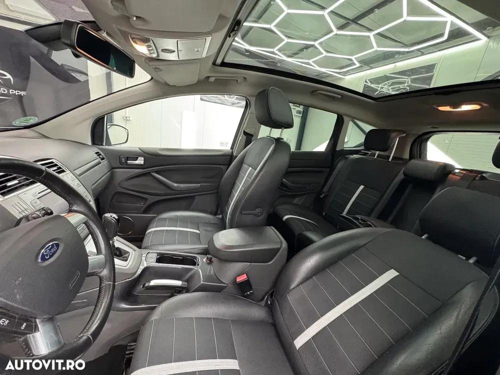 Ford Kuga I 2.0 TDCi Powershift 4WD Titanium — imagine 6