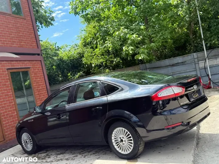 Ford Mondeo III