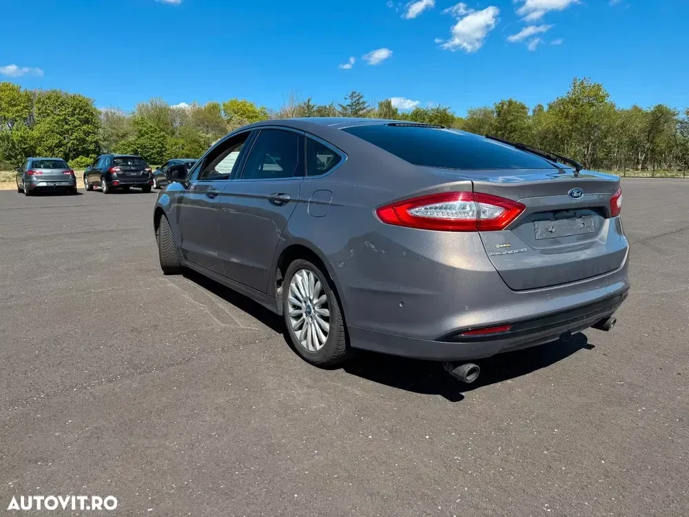 Ford Mondeo IV 2.0 TDCi Powershift Titanium — imagine 2