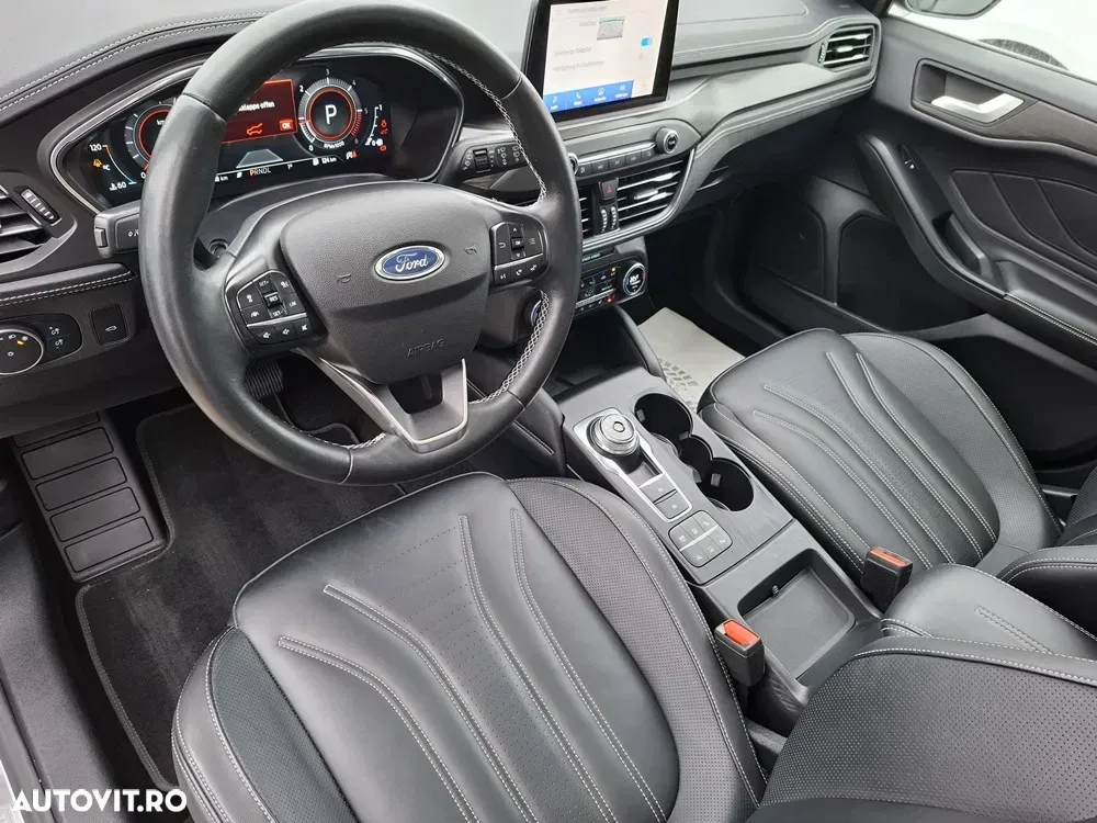 Ford Focus MK4 2.0 EcoBlue Vignale — imagine 3