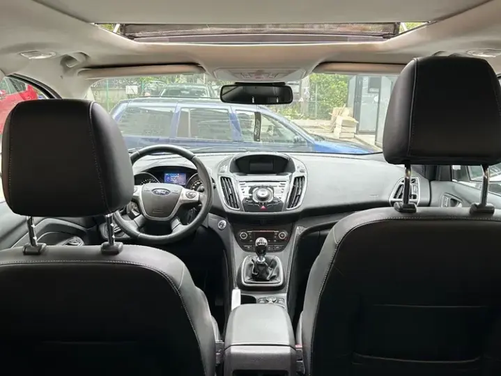 Ford Kuga II 2.0 TDCi 2x4 Titanium