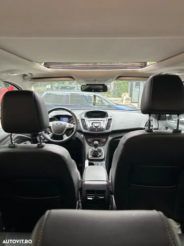 Ford Kuga II 2.0 TDCi 2x4 Titanium — imagine 6