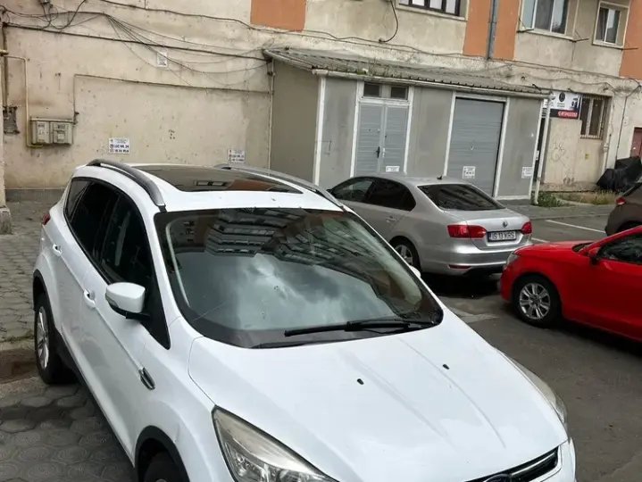 Ford Kuga II 2.0 TDCi 2x4 Titanium