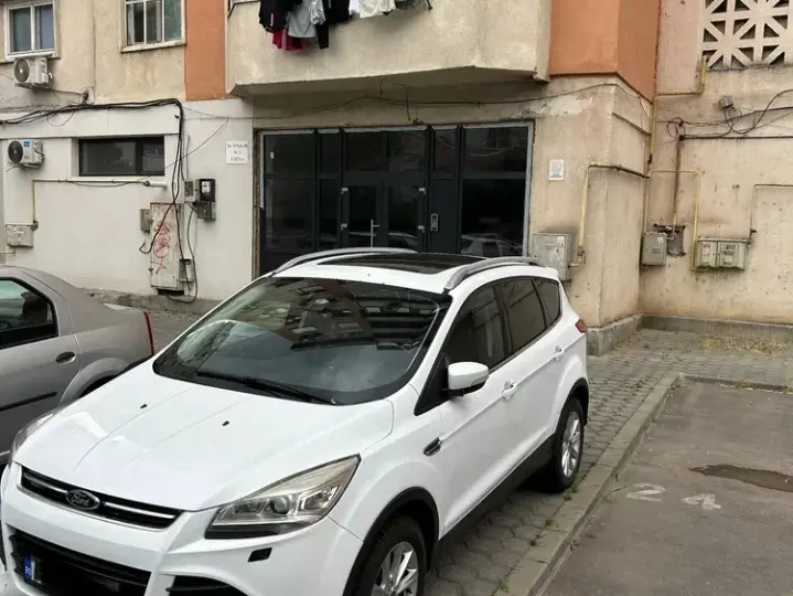 Ford Kuga II 2.0 TDCi 2x4 Titanium
