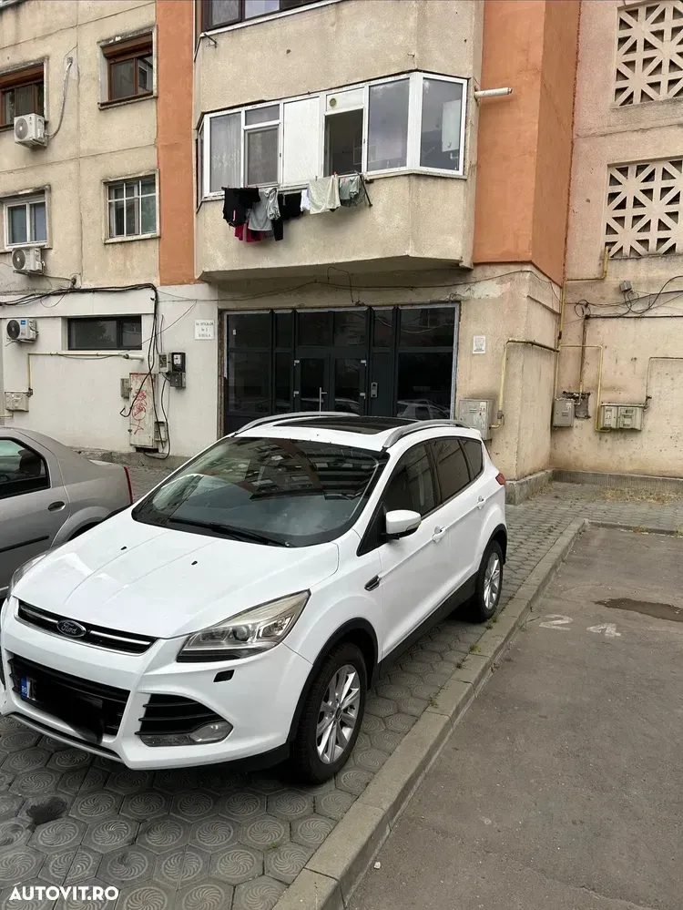 Ford Kuga II 2.0 TDCi 2x4 Titanium — imagine 2