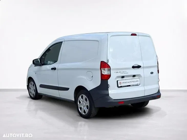 Ford Courier — imagine 4