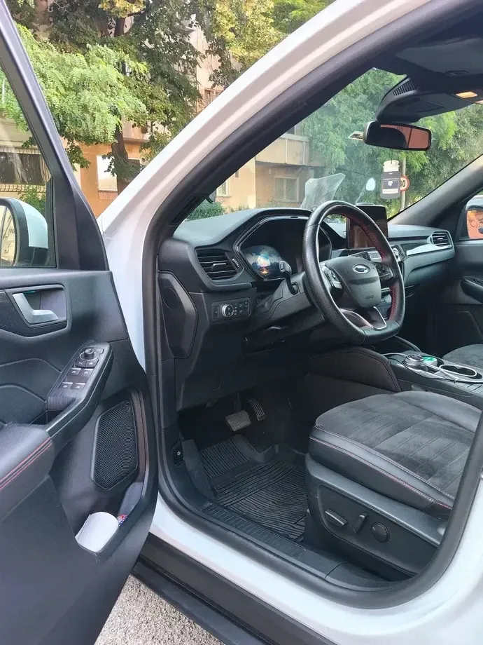 Ford Kuga III 2.5 Duratec FHEV AWD ST Line — imagine 4