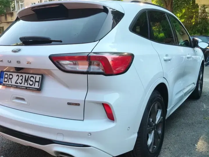Ford Kuga III 2.5 Duratec FHEV AWD ST Line