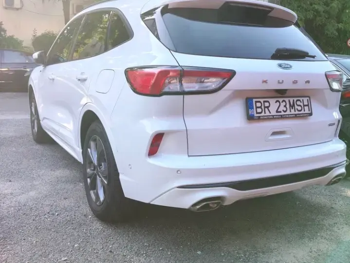 Ford Kuga III 2.5 Duratec FHEV AWD ST Line