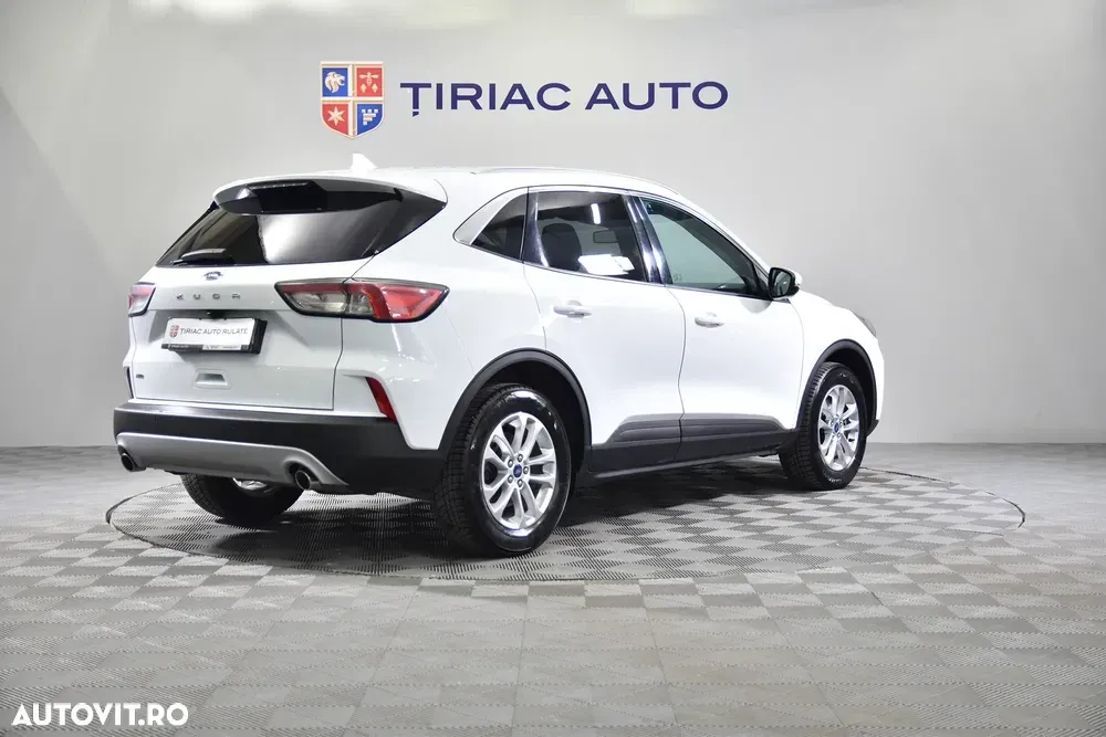 Ford Kuga — imagine 5