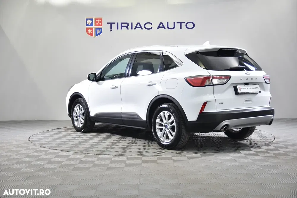Ford Kuga — imagine 3
