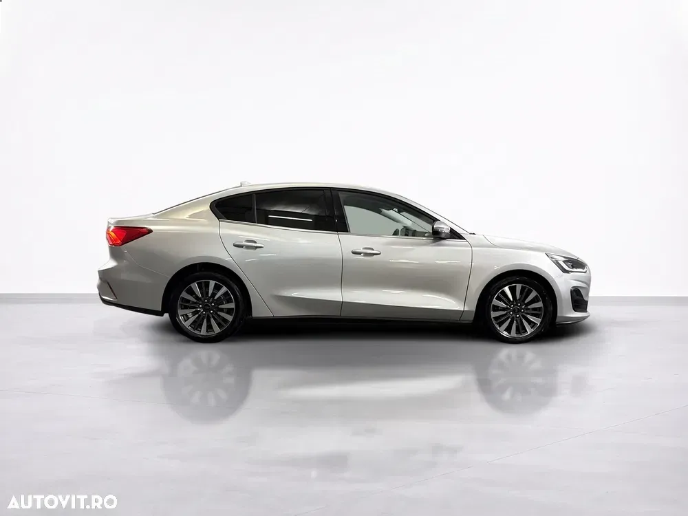 Ford Focus — imagine 6