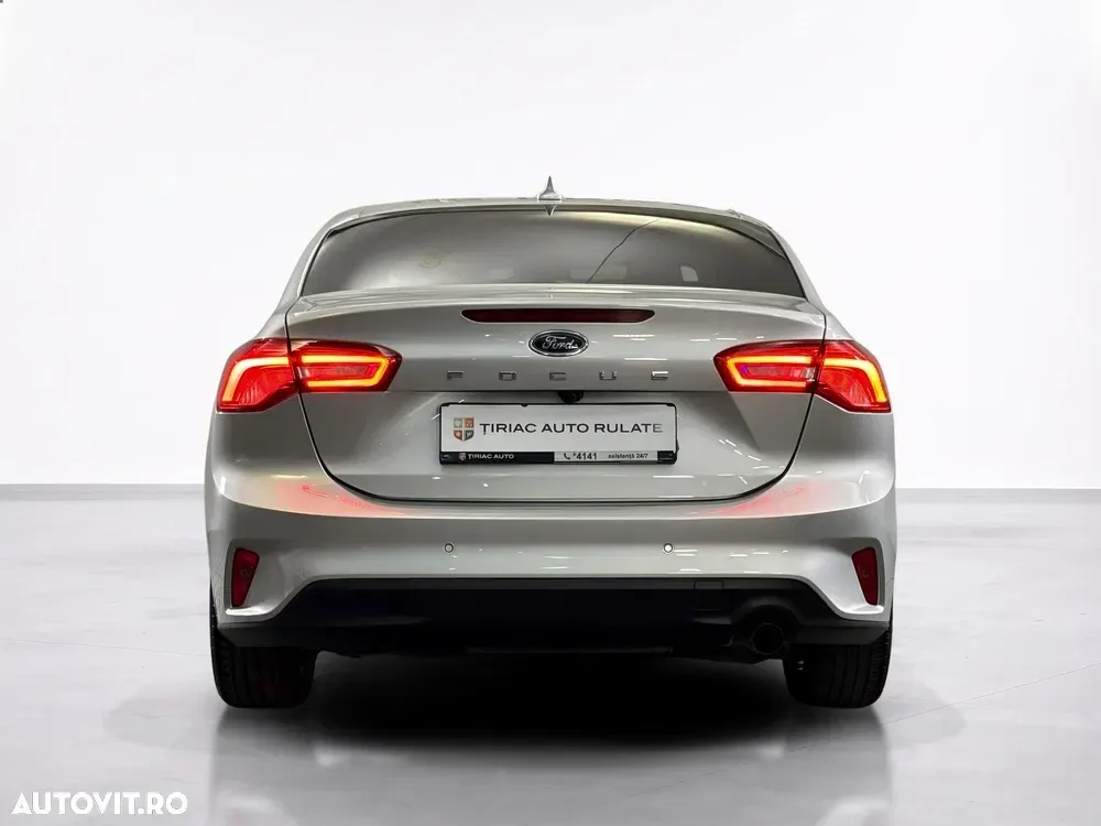 Ford Focus — imagine 4